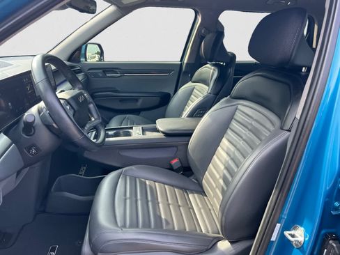 Certified 2024 Kia EV9 Land AWD/4WD image 18