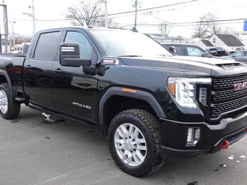 Used 2022 GMC Sierra 2500 AT4 w/ AT4 Preferred Package image 4