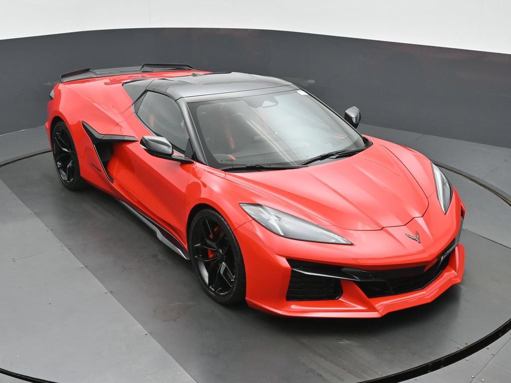 Used 2025 Chevrolet Corvette Z06 RWD image 30