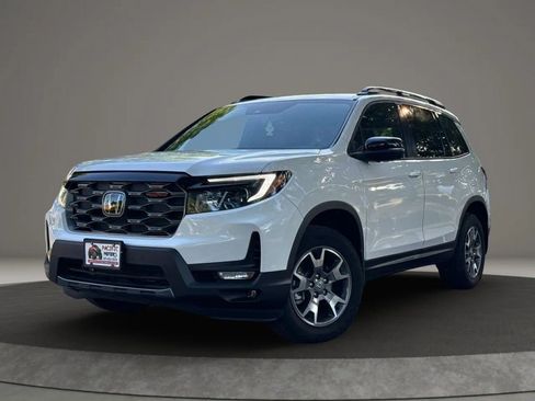 Used 2023 Honda Passport TrailSport image 1