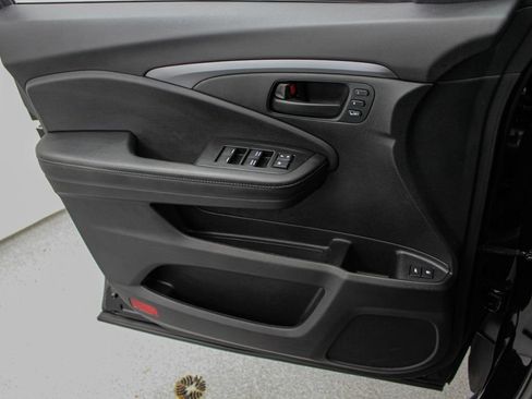 Used 2023 Honda Passport EX-L image 16