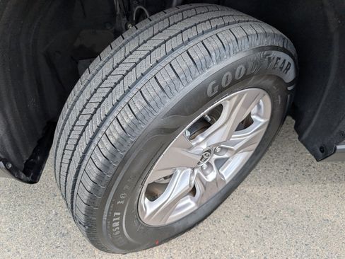 Used 2023 Toyota RAV4 XLE image 21