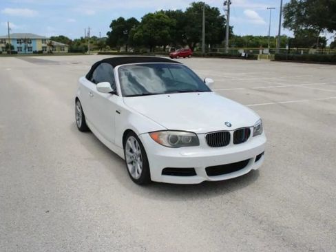 Used 2013 BMW 135i Convertible RWD image 11