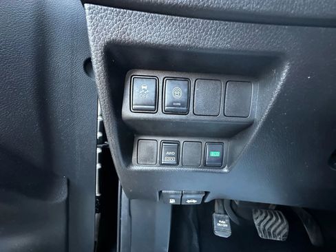 Used 2019 Nissan Rogue Sport SV image 23