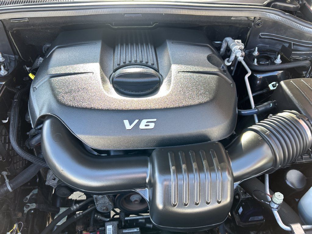 Used 2015 Jeep Grand Cherokee Limited AWD/4WD image 22