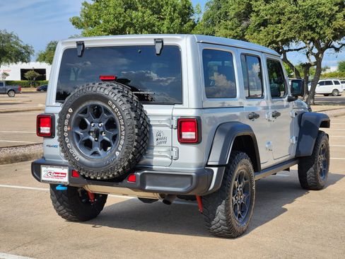 Used 2023 Jeep Wrangler Unlimited w/ Sun & Screen Package AWD/4WD image 6