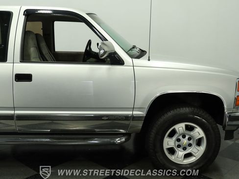 Used 1992 Chevrolet Silverado 1500 4x4 Extended Cab image 28