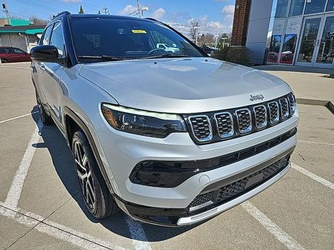 Used 2025 Jeep Compass Limited w/ Elite Group image 5