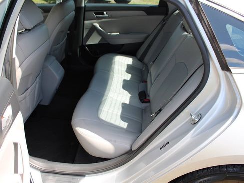 Used 2016 Hyundai Sonata SE FWD image 27