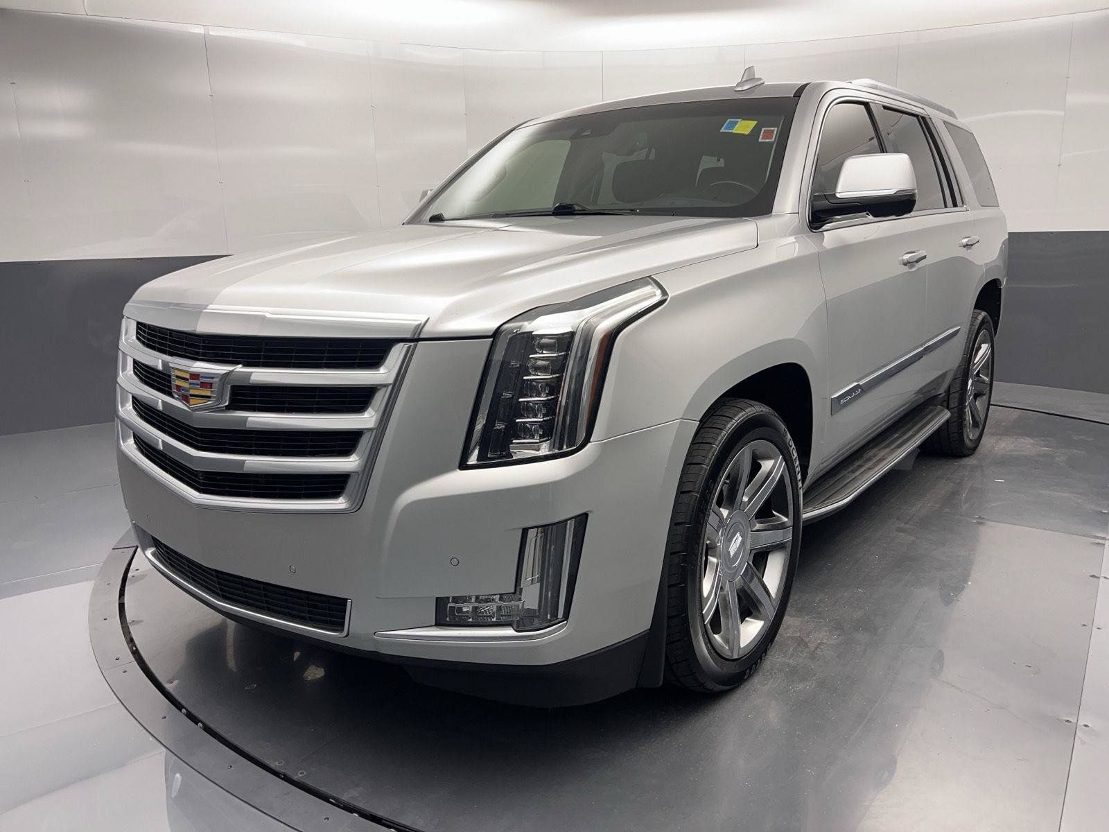 Used 2016 Cadillac Escalade Luxury AWD/4WD image 34