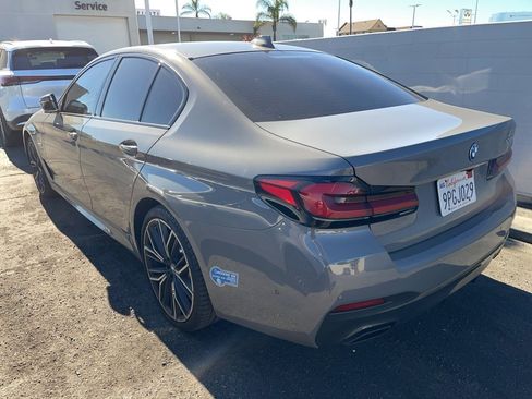 Used 2022 BMW 530e w/ Executive Package image 4