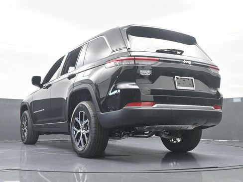 Used 2025 Jeep Grand Cherokee Limited image 47