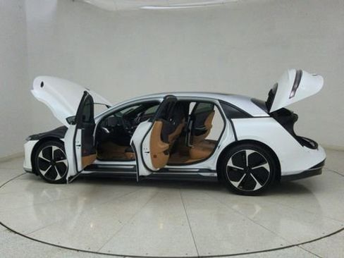 Used 2023 Lucid Air Touring image 71