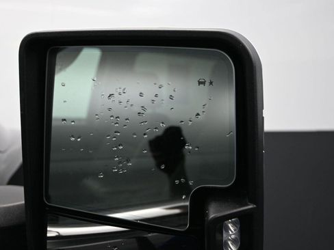 Used 2023 GMC Sierra 3500 Denali w/ Denali Ultimate Package image 9