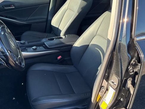 Used 2020 Lexus IS 300 AWD w/ Premium Package image 9