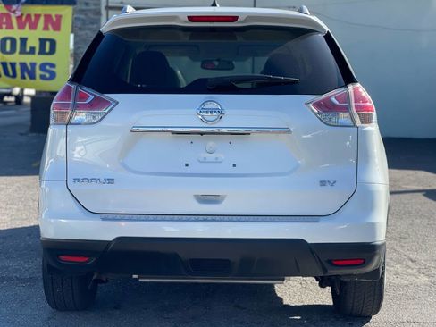 Used 2015 Nissan Rogue SV w/ SV Premium Package image 8