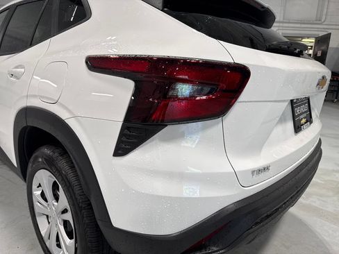 New 2026 Chevrolet Trax LS FWD image 49