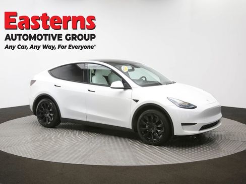Used 2020 Tesla Model Y Long Range image 44