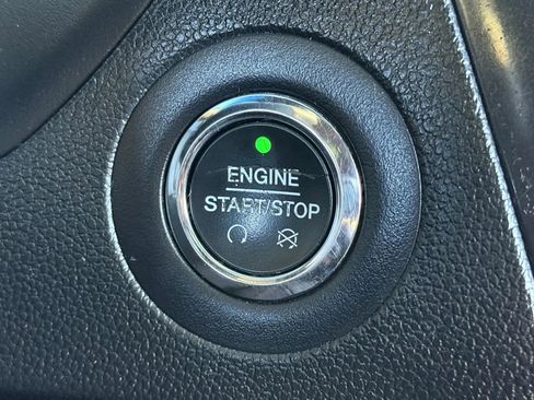 Used 2017 Ford Explorer XLT w/ Equipment Group 202A image 22