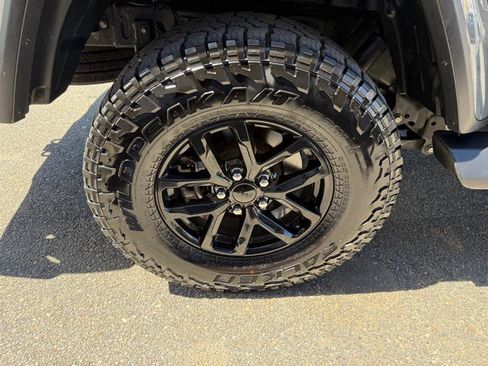 Used 2022 Jeep Gladiator Sport AWD/4WD image 11