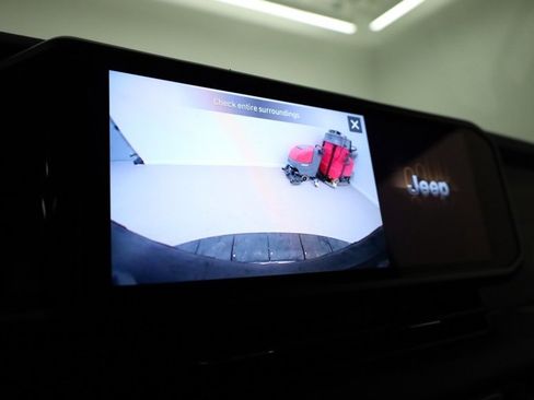 Used 2024 Jeep Wrangler Unlimited image 20