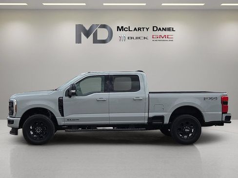 Used 2025 Ford F350 Lariat w/ Lariat Ultimate Package AWD/4WD image 2