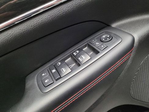 Used 2018 Jeep Grand Cherokee Trailhawk AWD/4WD image 27
