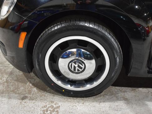 Used 2012 Volkswagen Beetle 2.5 image 36