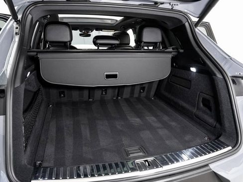 Used 2024 Porsche Cayenne image 26