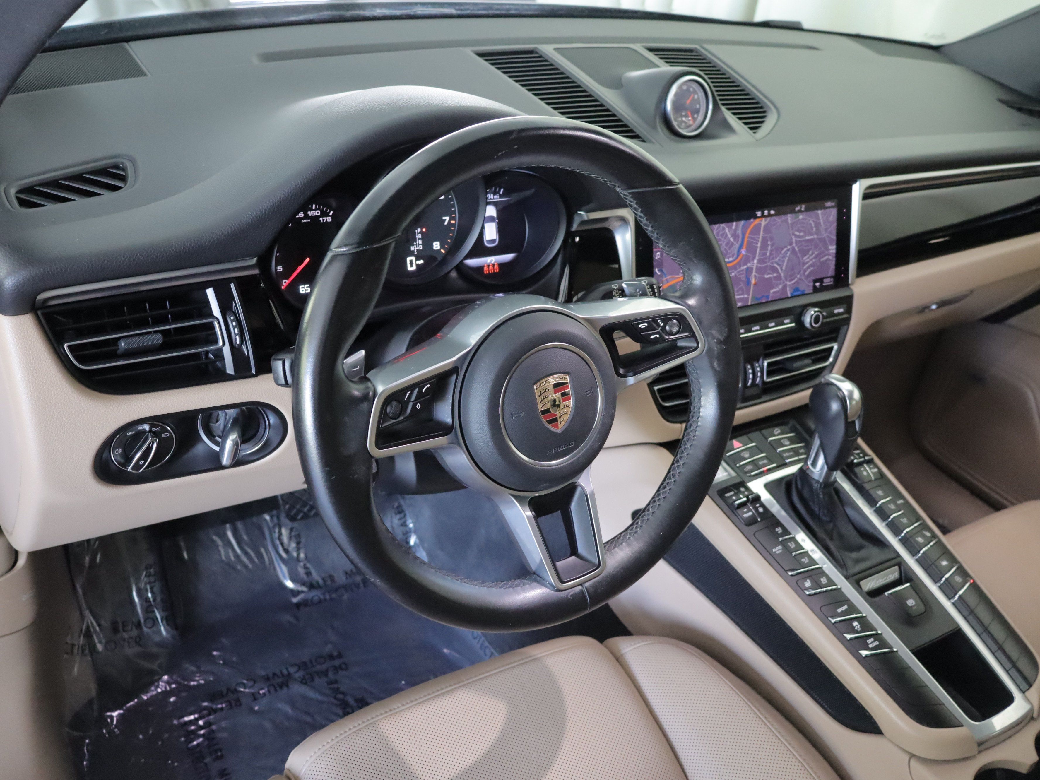 Used 2021 Porsche Macan AWD/4WD image 12