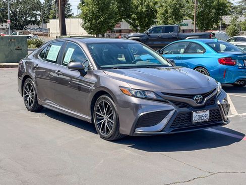 Used 2023 Toyota Camry SE w/ Blackout Package (TMS) FWD image 5