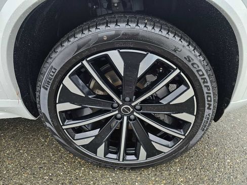 New 2026 Volvo XC90 B6 Plus w/ Protection Package Premier image 9