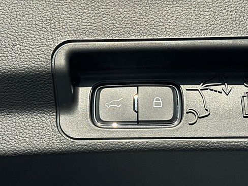 New 2025 Ford Explorer Active w/ Active Comfort Package image 42