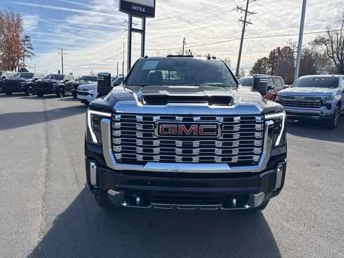Used 2025 GMC Sierra 2500 Denali image 8