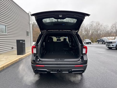 New 2026 Ford Explorer ST-Line w/ ST-Line Street Pack AWD/4WD image 7