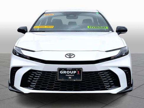 New 2026 Toyota Camry Hybrid image 3
