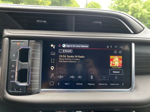 Used 2023 GMC Yukon Denali RWD image 28