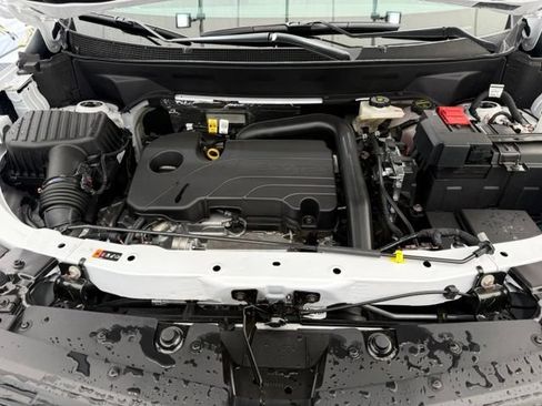 New 2026 Chevrolet Equinox LT w/ Midnight Edition AWD/4WD image 8