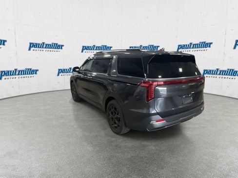 Used 2025 Kia Carnival SX Prestige FWD image 8