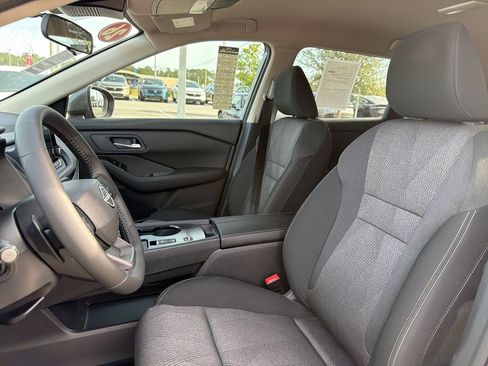 Certified 2026 Nissan Rogue SV image 16