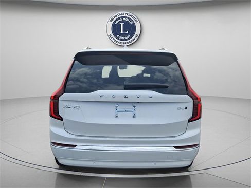 New 2025 Volvo XC90 B6 Plus w/ Protection Package Premier image 6