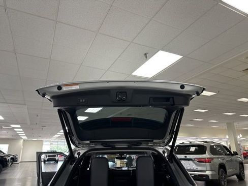 Used 2025 Mitsubishi Outlander SE FWD image 17