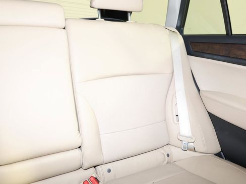 Used 2016 Subaru Outback 2.5i Limited AWD/4WD image 15