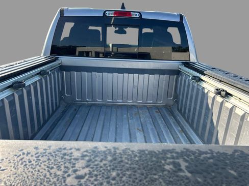 Used 2019 RAM 1500 Laramie AWD/4WD image 5
