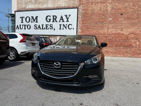 Used 2018 MAZDA MAZDA3 Sport FWD image 1