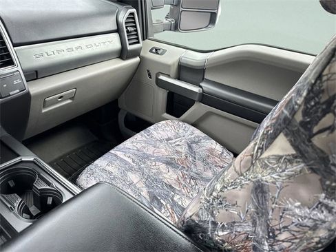 Used 2021 Ford F250 XLT w/ XLT Premium Package image 23