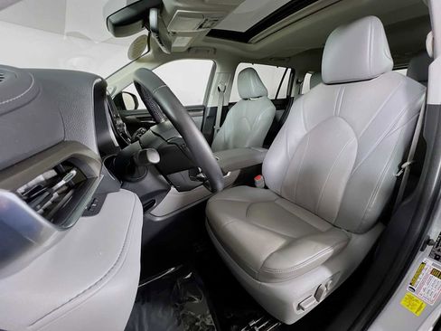 Used 2023 Toyota Highlander Limited AWD/4WD image 21