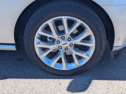 Used 2019 Ford Expedition Platinum image 9