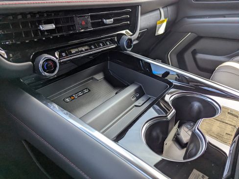 New 2026 Chevrolet Suburban RST image 26