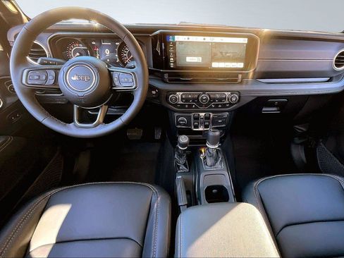 New 2026 Jeep Gladiator Mojave AWD/4WD image 5